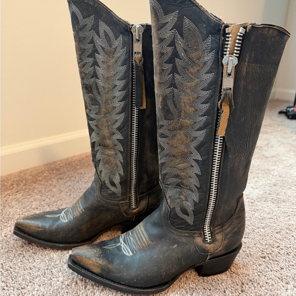 Idyllwind Black and Brown Heeled Boots